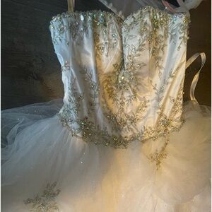 White quinceañera dress size Large